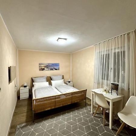 Small Studio For Two - Ferienwohnung Fuer Zwei Бад-Райхенхалль Экстерьер фото